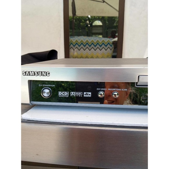 Samsung DVD-HD931 HDTV Converter Progressive-Scan DVD Player - Picture 2 of 4